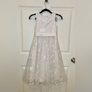 White Floral Embroidered Flower Girl Dress Fully Lined Tulle Overlay Wedding 6/7